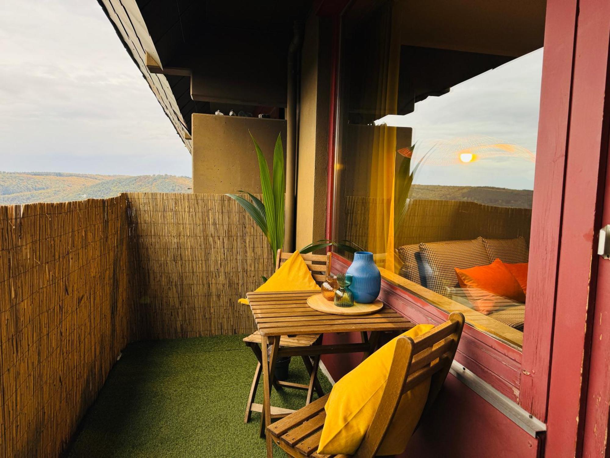 Klassen Stay - Design Studio In 11 Etage - Tolle Aussicht - Sauna, Pool - Netflix Lahnstein Kültér fotó